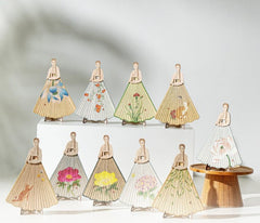 Hanbok Folding Fan – Elegance in Tradition